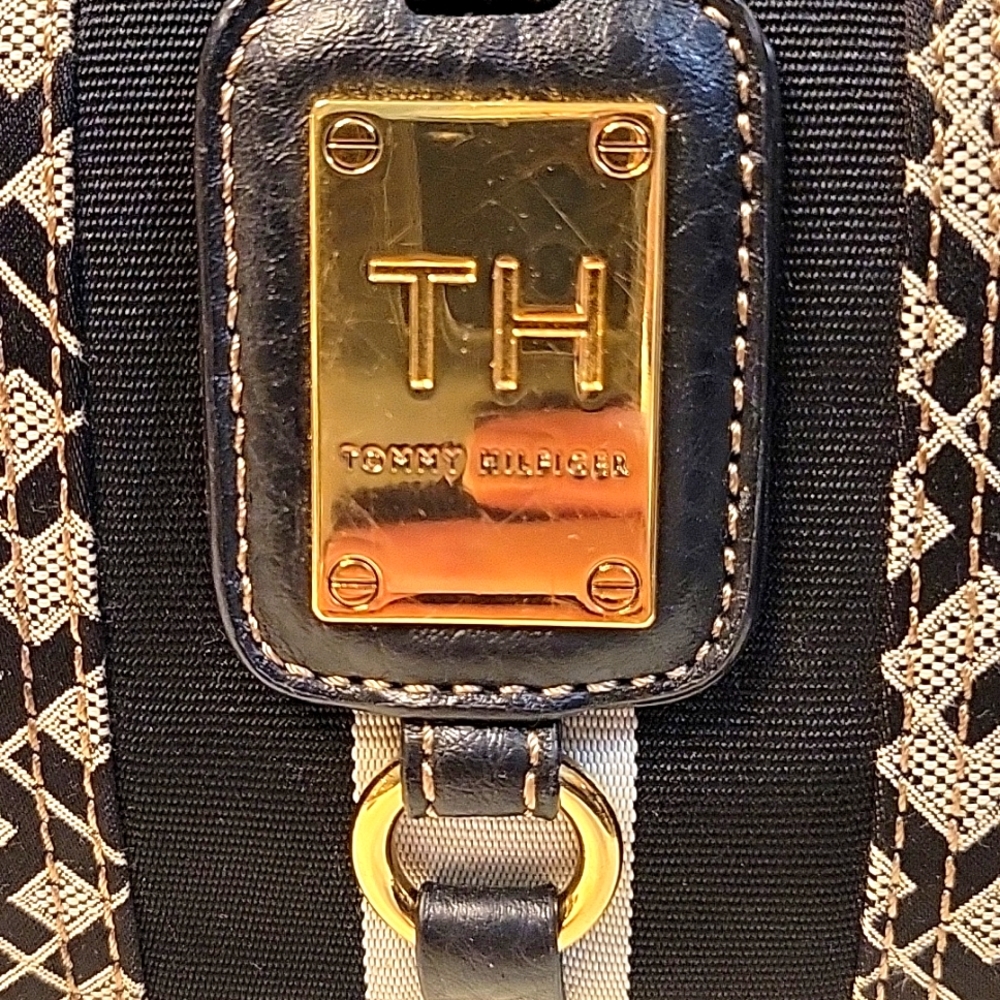 EUC Tommy Hilfiger Jaden Black Satchel - Picture 3 of 7